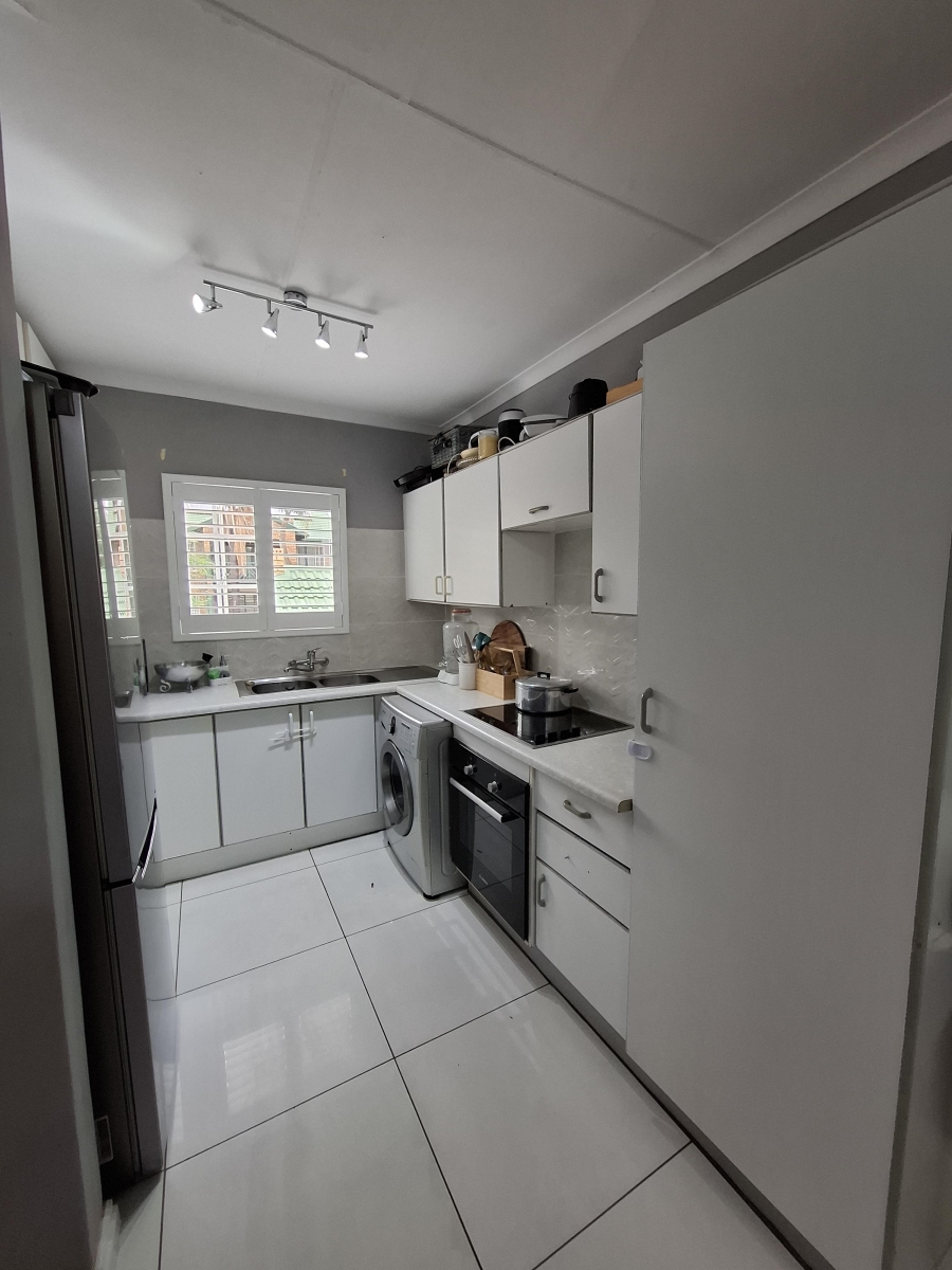 2 Bedroom Property for Sale in Faerie Glen Gauteng