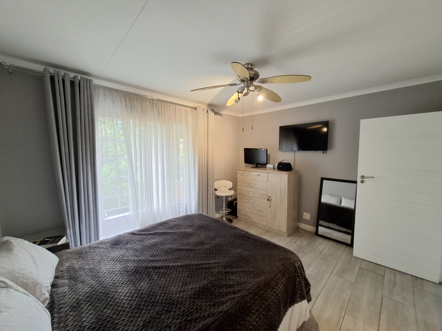 2 Bedroom Property for Sale in Faerie Glen Gauteng