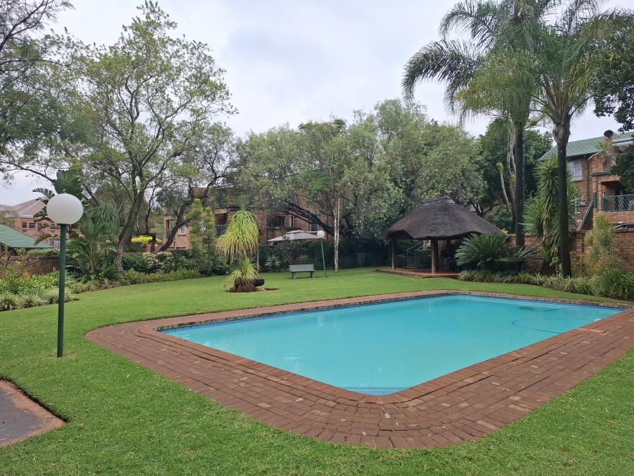 2 Bedroom Property for Sale in Faerie Glen Gauteng