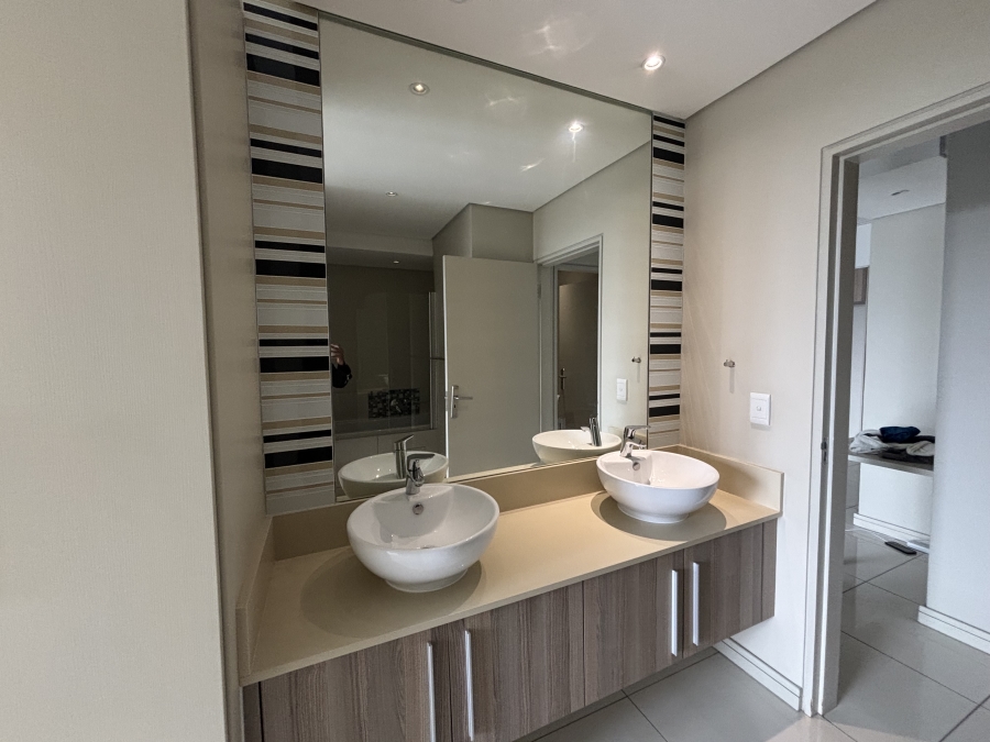 To Let 2 Bedroom Property for Rent in Rosebank Gauteng