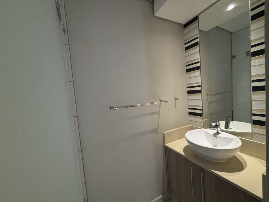 To Let 2 Bedroom Property for Rent in Rosebank Gauteng