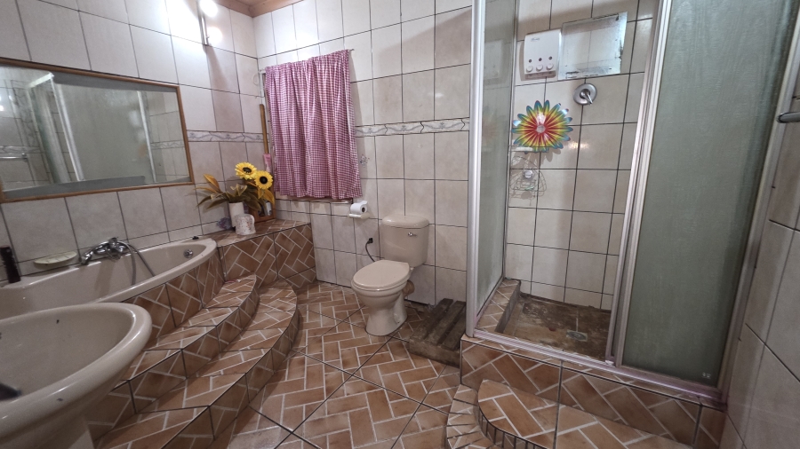 3 Bedroom Property for Sale in East Geduld Gauteng