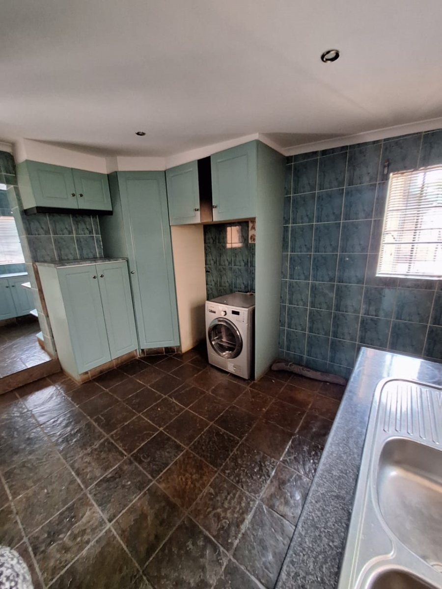 3 Bedroom Property for Sale in Dersley Gauteng