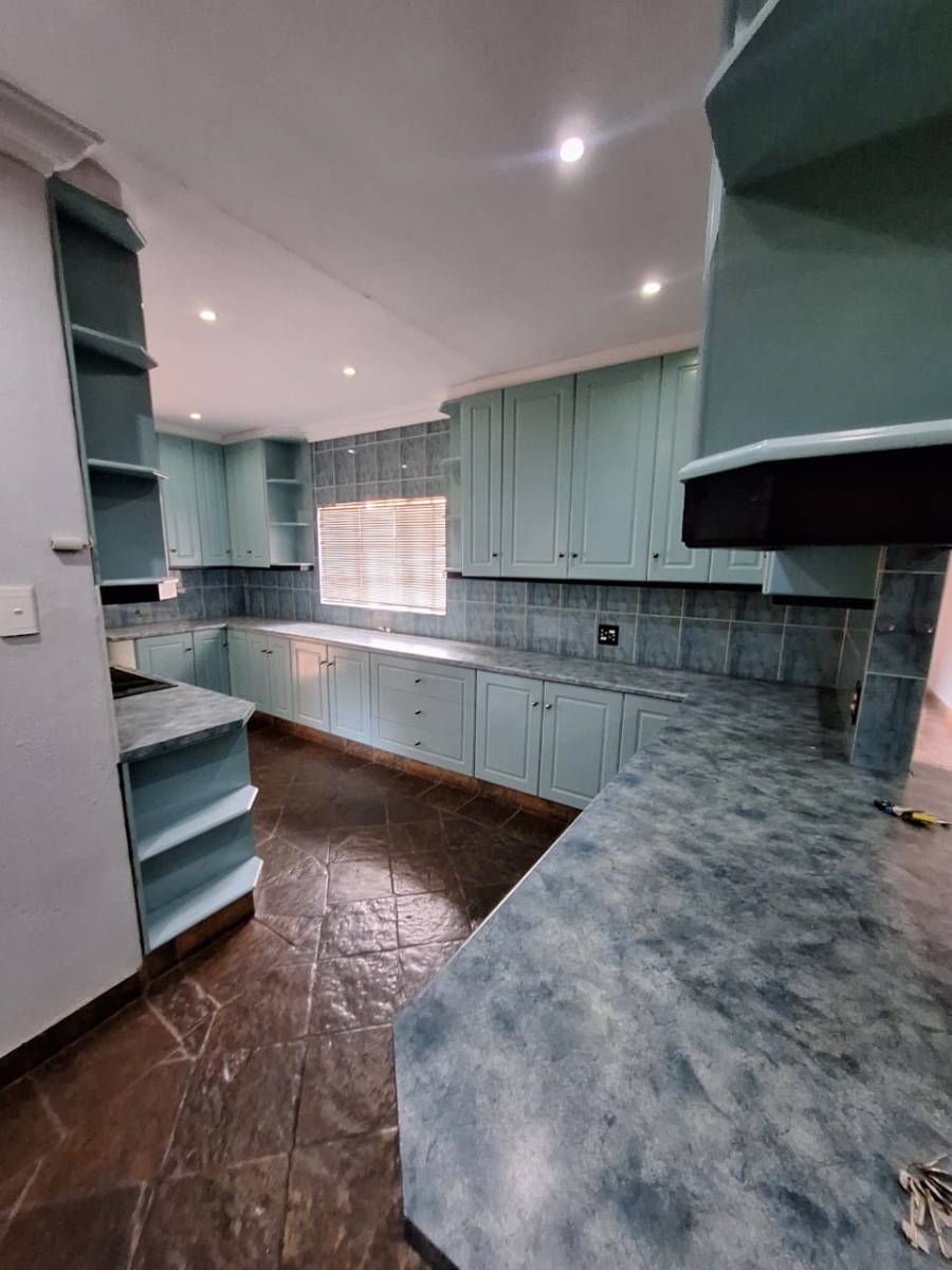 3 Bedroom Property for Sale in Dersley Gauteng