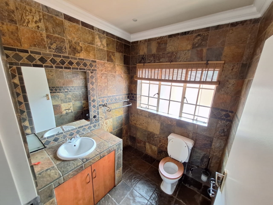 3 Bedroom Property for Sale in Dersley Gauteng