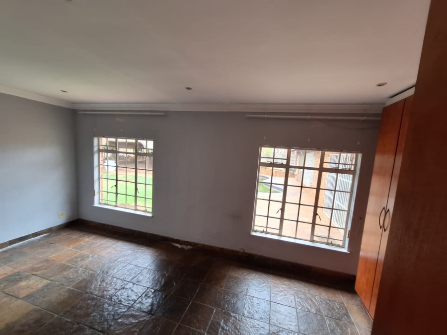 3 Bedroom Property for Sale in Dersley Gauteng
