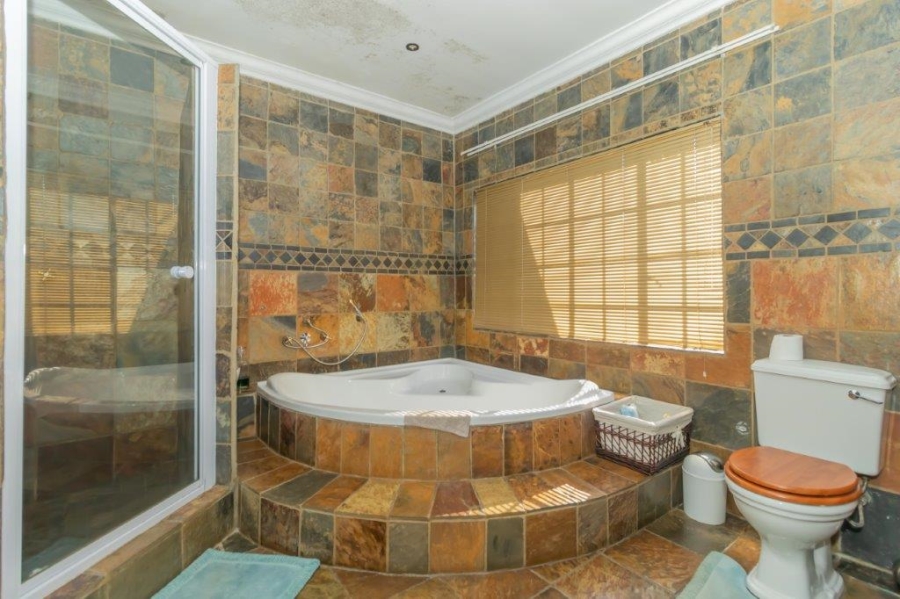 3 Bedroom Property for Sale in Dersley Gauteng