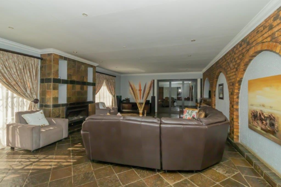 3 Bedroom Property for Sale in Dersley Gauteng
