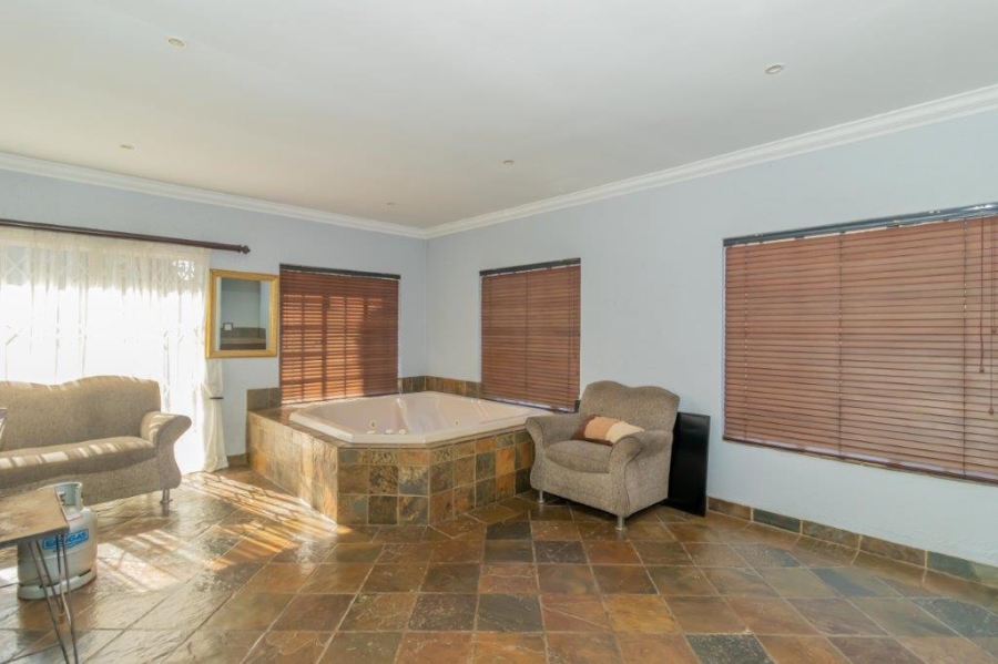 3 Bedroom Property for Sale in Dersley Gauteng