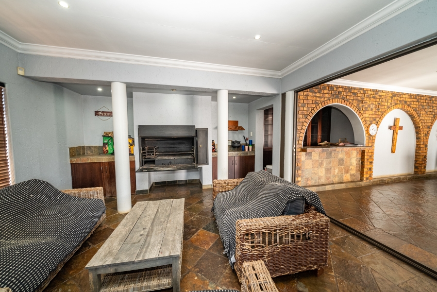 3 Bedroom Property for Sale in Dersley Gauteng