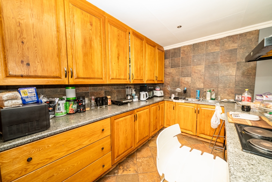3 Bedroom Property for Sale in Dersley Gauteng