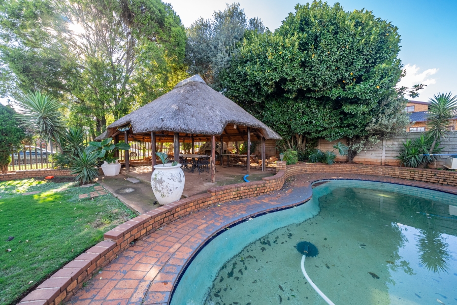3 Bedroom Property for Sale in Dersley Gauteng