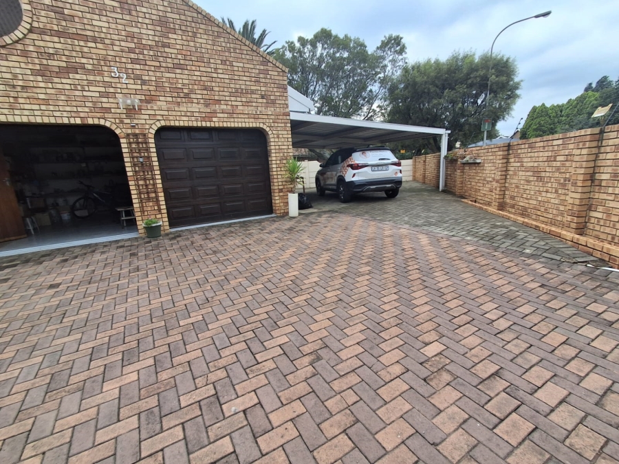 4 Bedroom Property for Sale in Risiville Gauteng