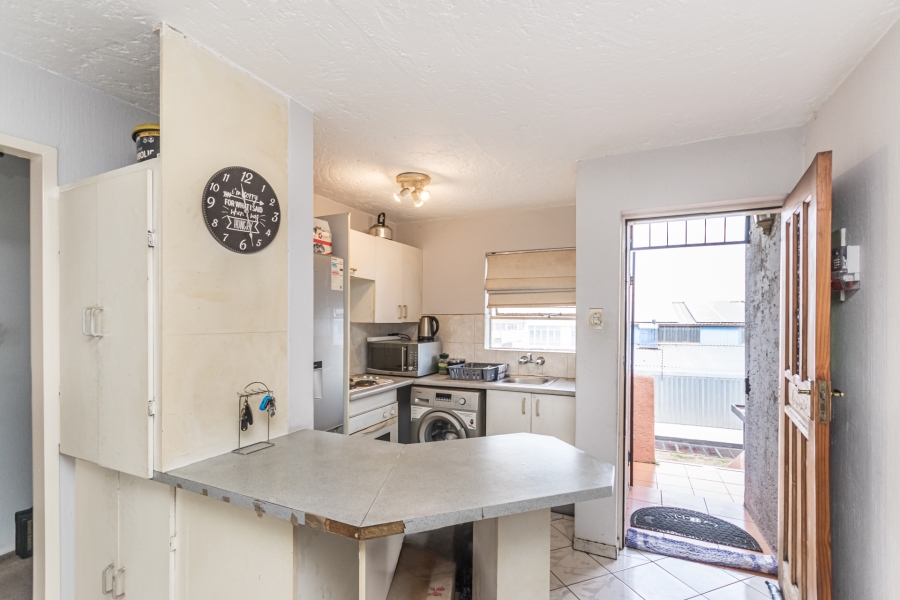 1 Bedroom Property for Sale in Maraisburg Gauteng