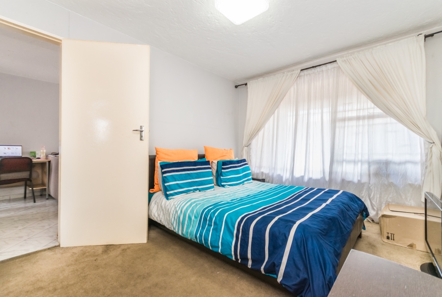 1 Bedroom Property for Sale in Maraisburg Gauteng