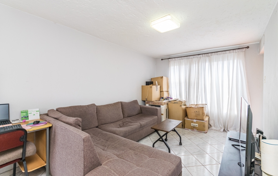 1 Bedroom Property for Sale in Maraisburg Gauteng
