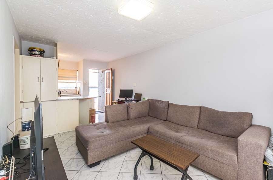 1 Bedroom Property for Sale in Maraisburg Gauteng