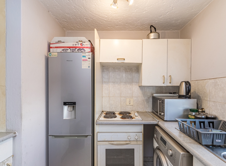 1 Bedroom Property for Sale in Maraisburg Gauteng