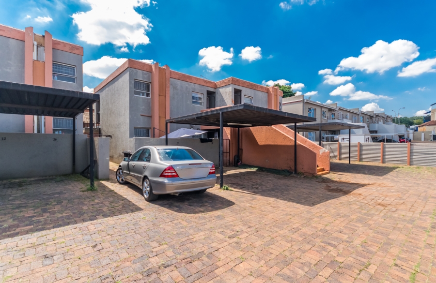 1 Bedroom Property for Sale in Maraisburg Gauteng