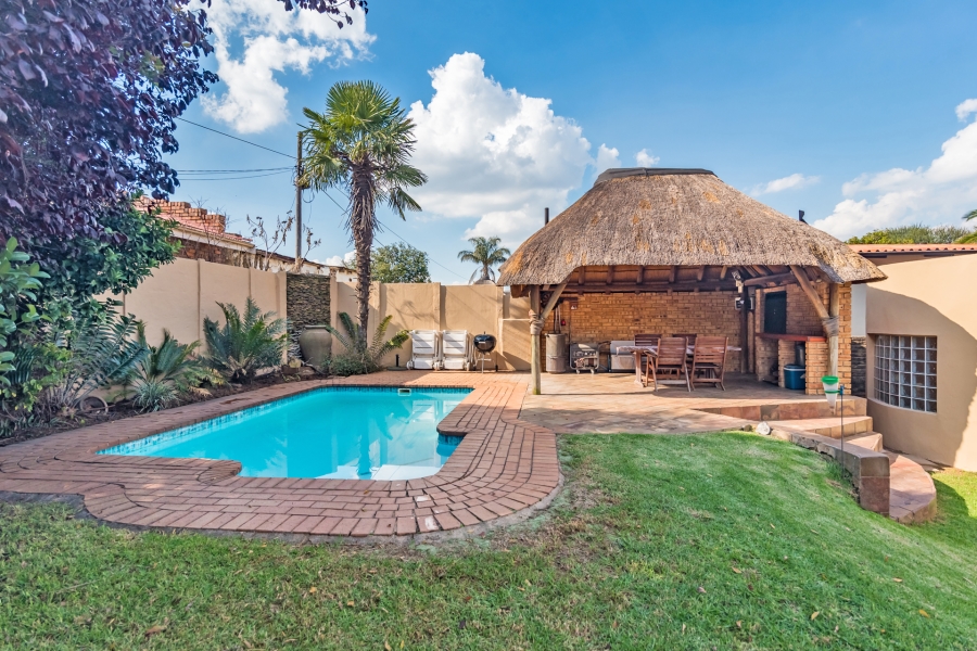 3 Bedroom Property for Sale in Kenmare Gauteng