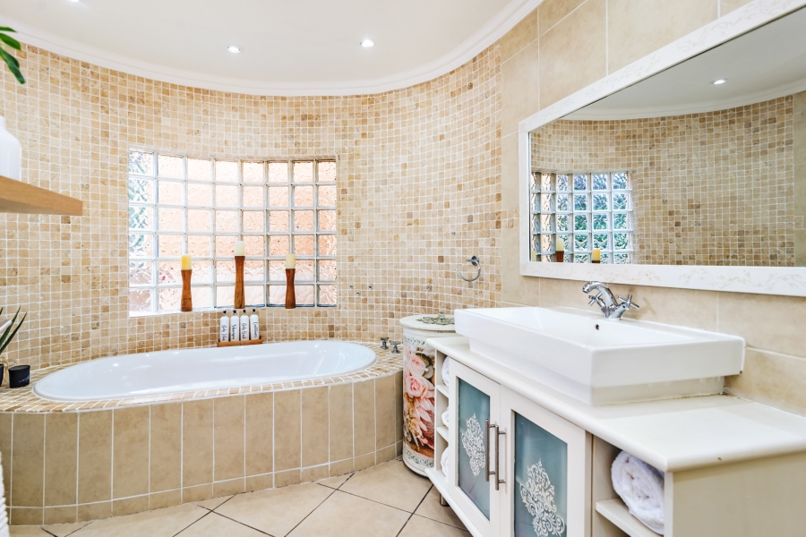 3 Bedroom Property for Sale in Kenmare Gauteng