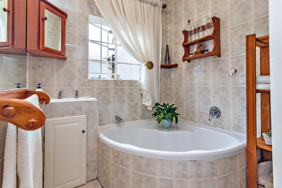 3 Bedroom Property for Sale in Kenmare Gauteng