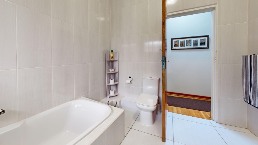 3 Bedroom Property for Sale in Cinderella Gauteng