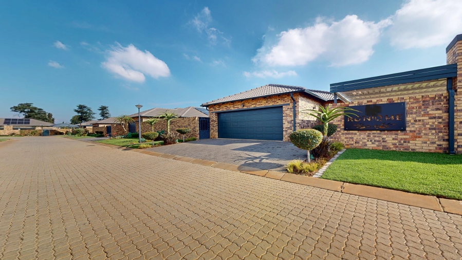 3 Bedroom Property for Sale in Dayanglen Gauteng