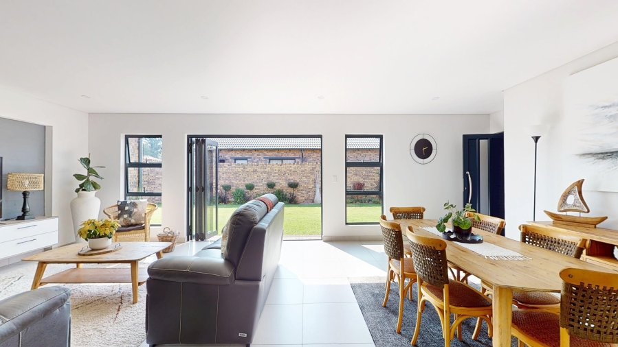 3 Bedroom Property for Sale in Dayanglen Gauteng