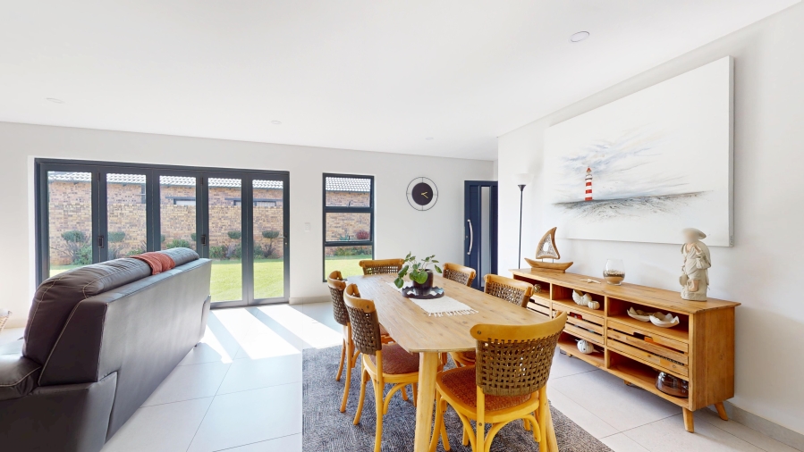 3 Bedroom Property for Sale in Dayanglen Gauteng