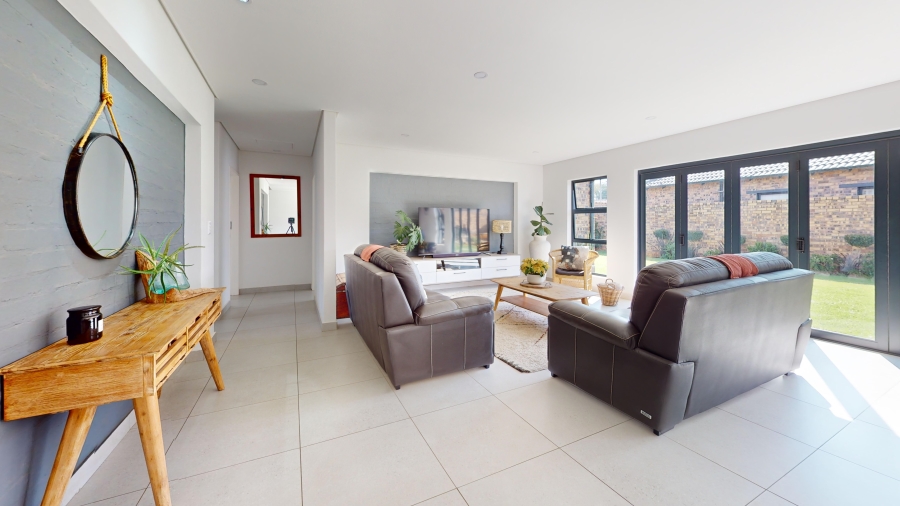 3 Bedroom Property for Sale in Dayanglen Gauteng