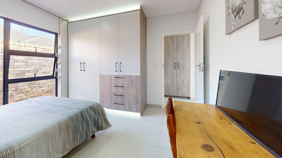 3 Bedroom Property for Sale in Dayanglen Gauteng