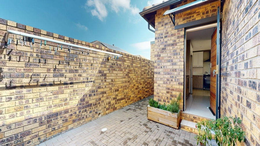 3 Bedroom Property for Sale in Dayanglen Gauteng