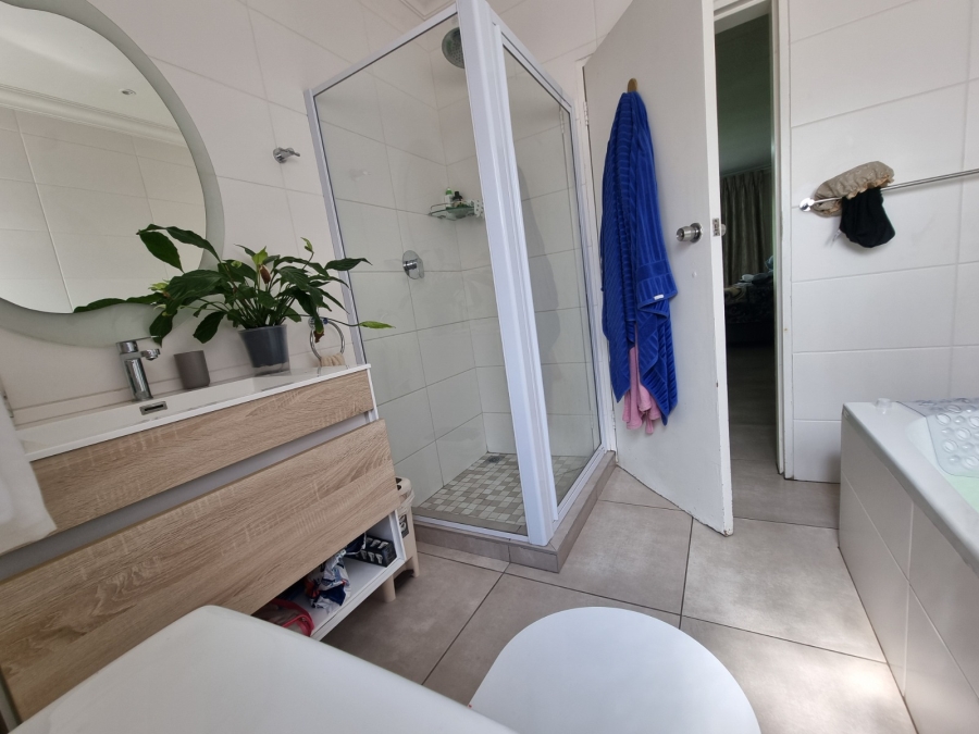 To Let 3 Bedroom Property for Rent in Bedford Gardens Gauteng