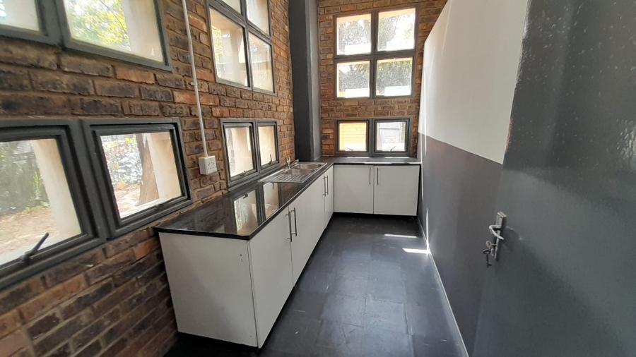 To Let Commercial Property for Rent in Kyalami Gauteng