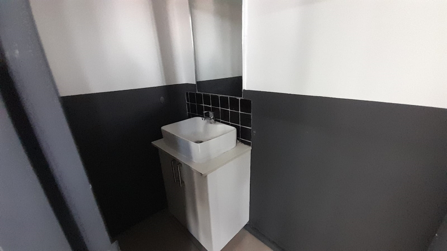 To Let Commercial Property for Rent in Kyalami Gauteng