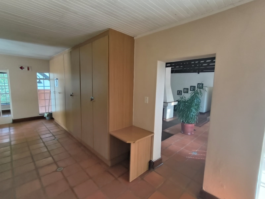 0 Bedroom Property for Sale in Die Hoewes Gauteng
