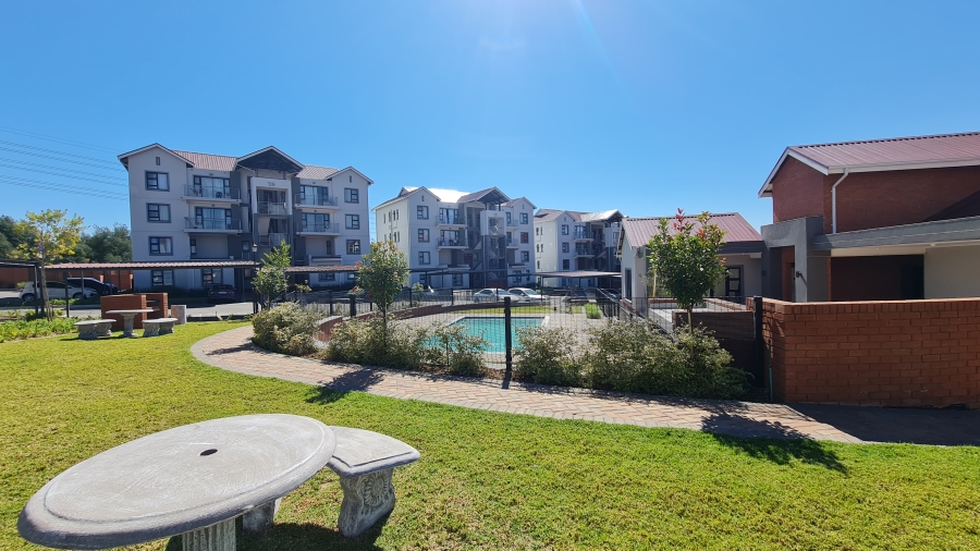 To Let 1 Bedroom Property for Rent in Modderfontein Gauteng