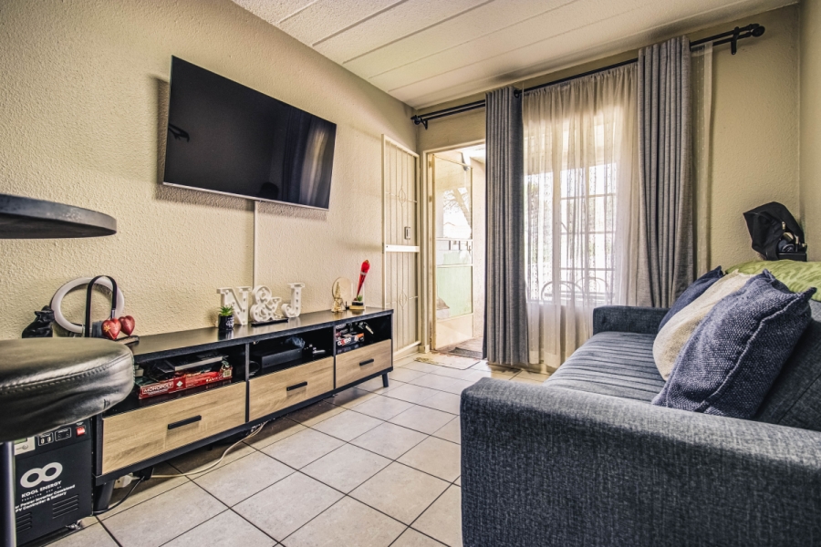 1 Bedroom Property for Sale in Edendale Gauteng