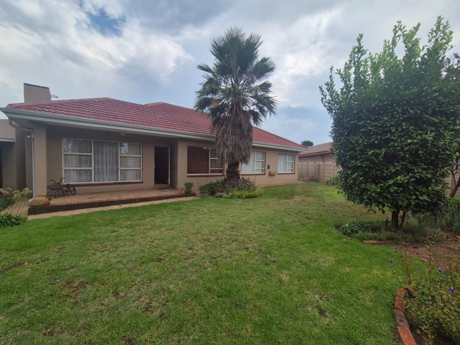3 Bedroom Property for Sale in Sonland Park Gauteng