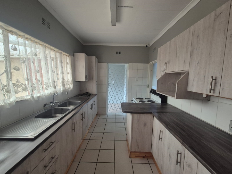 3 Bedroom Property for Sale in Sonland Park Gauteng