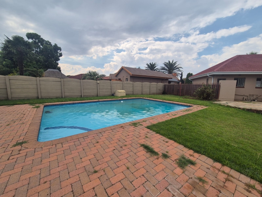 3 Bedroom Property for Sale in Sonland Park Gauteng