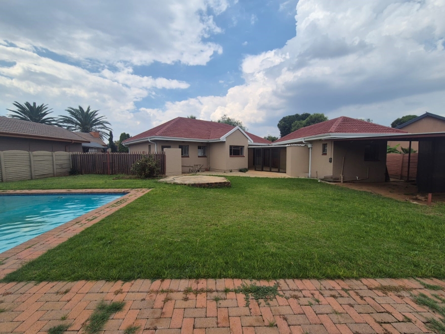 3 Bedroom Property for Sale in Sonland Park Gauteng