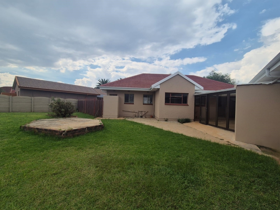 3 Bedroom Property for Sale in Sonland Park Gauteng