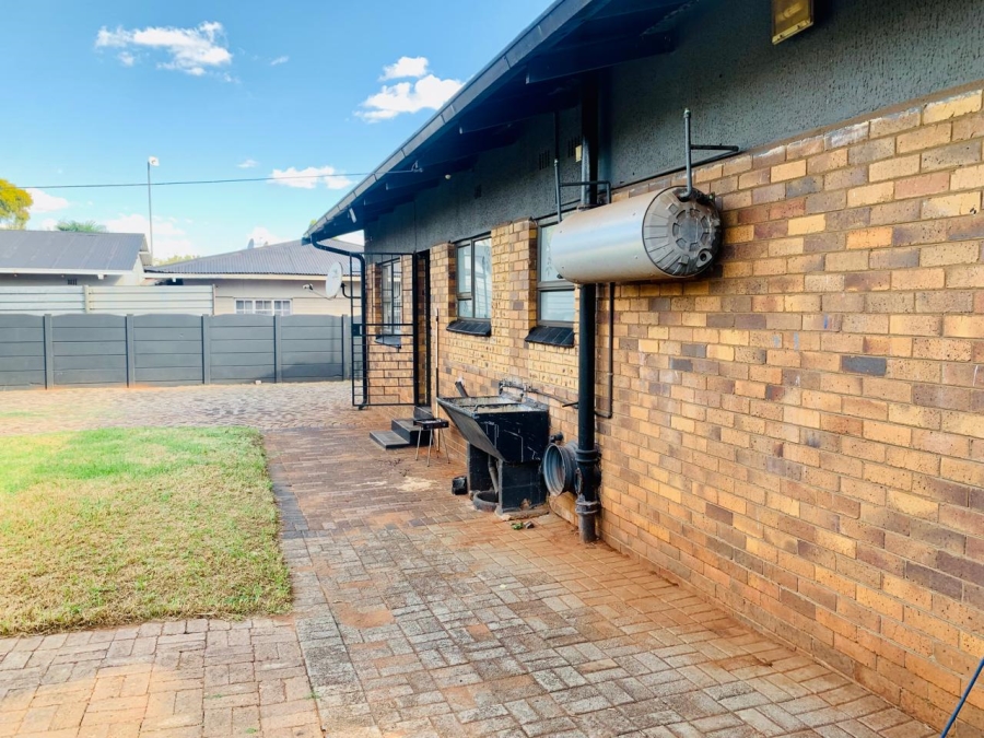 3 Bedroom Property for Sale in Vanderbijlpark CW 2 Gauteng