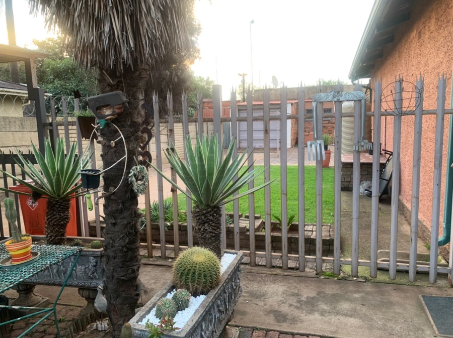 2 Bedroom Property for Sale in Vanderbijlpark CW 2 Gauteng