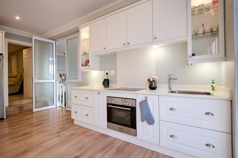 4 Bedroom Property for Sale in Waterfall Country Estate Gauteng