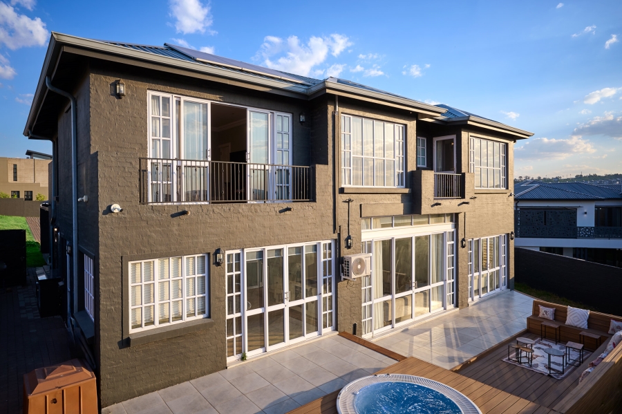 4 Bedroom Property for Sale in Waterfall Country Estate Gauteng