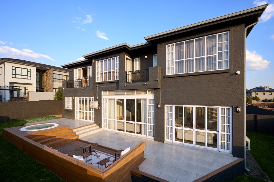 4 Bedroom Property for Sale in Waterfall Country Estate Gauteng