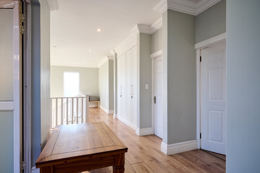 4 Bedroom Property for Sale in Waterfall Country Estate Gauteng